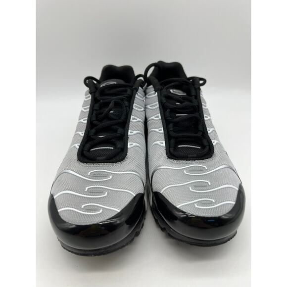 Nike Air Max Plus (GS) Black/Metallic Silver CD0609-018 Youth's 7Y/Women's 8.5 - Picture 10 of 12